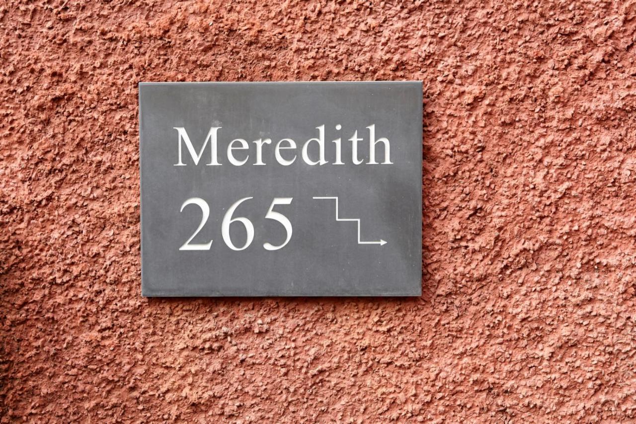 Meredith Way With Parking - Your Apartamento